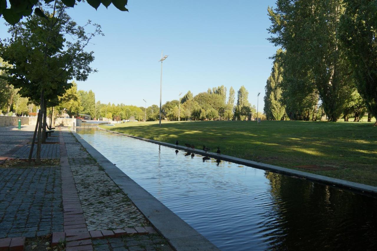 فيلا نوفا دا باركوينيا Barquinha River House المظهر الخارجي الصورة